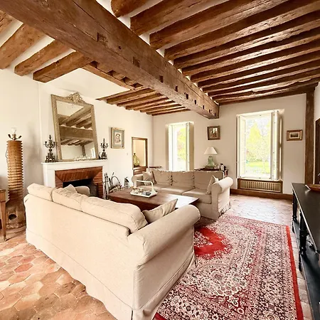 Former Riverside Rectory Nanteau-sur-Lunain