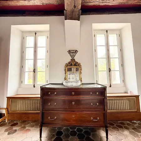 Holiday home Former Riverside Rectory Nanteau-sur-Lunain